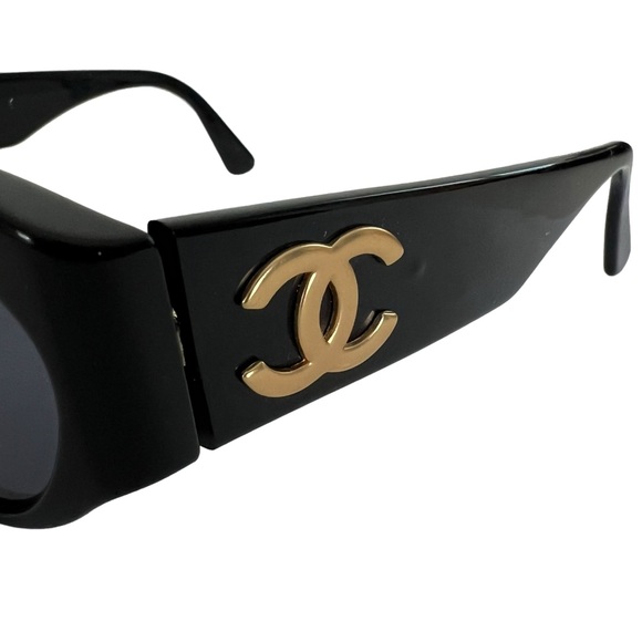 Chanel CC Logo Sunglasses - Picture 4 of 10